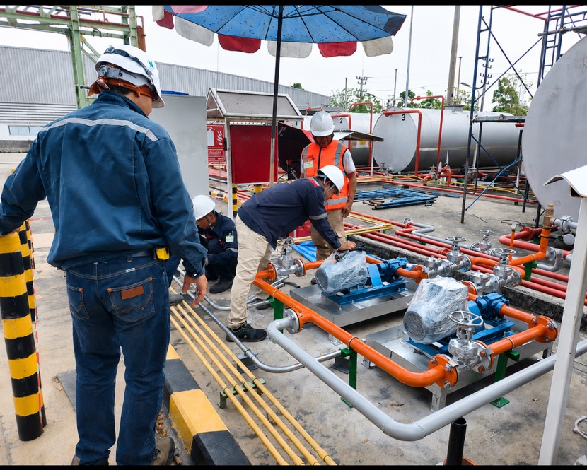 Oil equipment maintenance